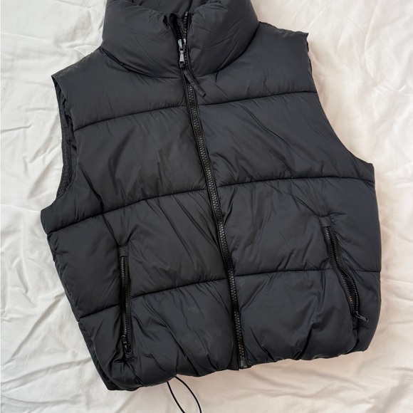 Old Navy Jackets & Blazers - Old Navy Black Quilted Puffer Vest with High Collar